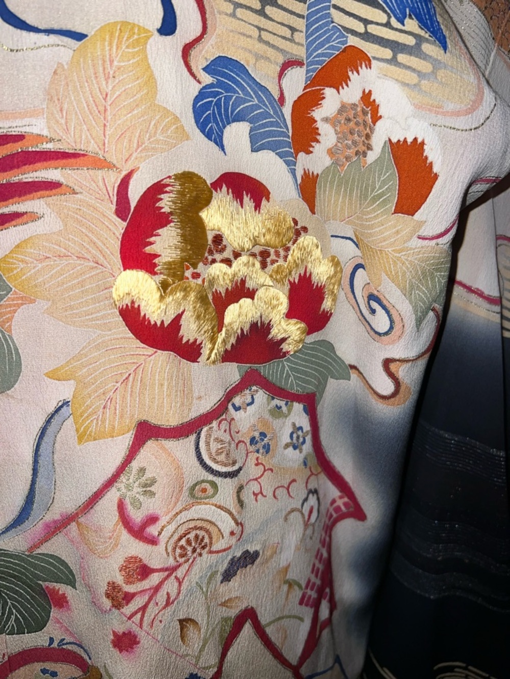 Vintage Japanese Silk Kurotomesode Kimono Hand Painted Floral Gold Embroidery - Picture 10 of 16